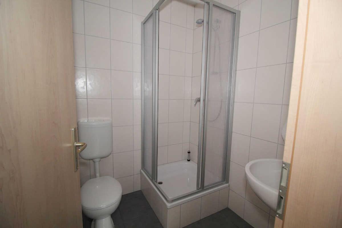 Kutterfisch Kajueten Direkt Im Stadthafen Apartment Sassnitz Exterior photo