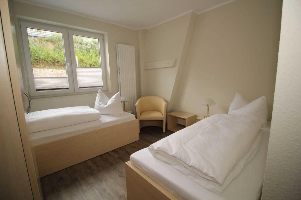 Kutterfisch Kajueten Direkt Im Stadthafen Apartment Sassnitz Exterior photo